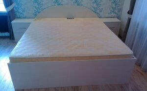 Світле ліжко для спальні KS-265