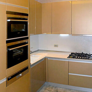Лаконічна коричнева глянцева кухня GK-343