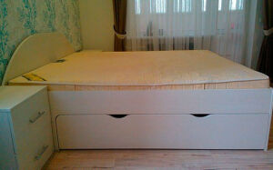Кровать в спальню с коробом для белья KS-267