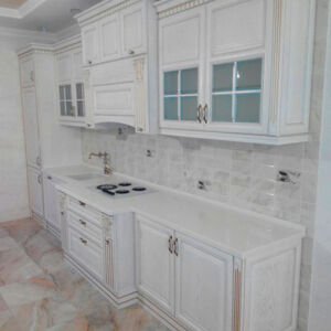 Біла кухня в класичному стилі BKK-010