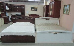 Светлая кровать для спальни KS-087