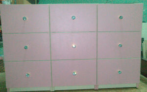Меблі для магазинів у рожевих тонах MM-258