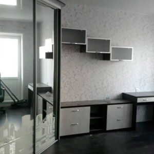Коричневая корпусная мебель в гостиную KMG-373