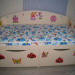 Детская кровать с рисунком